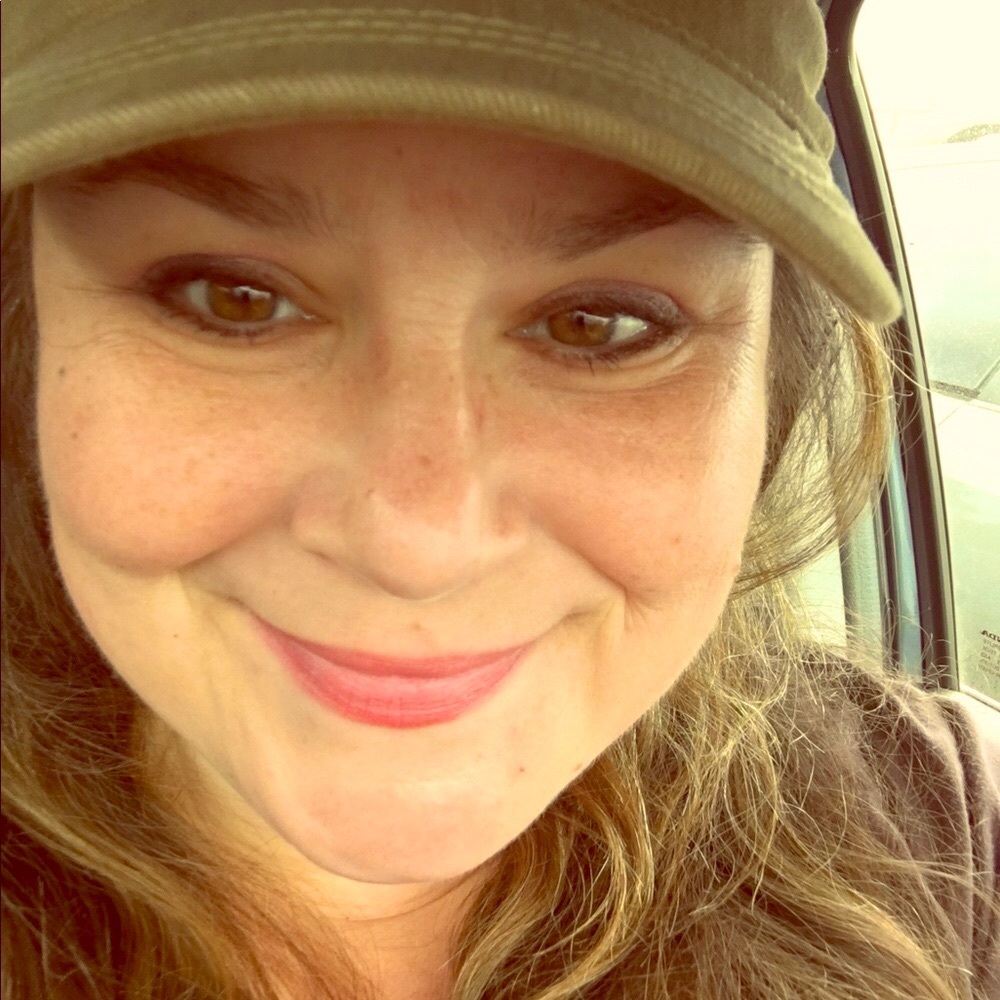 Meet your Posher, Shana